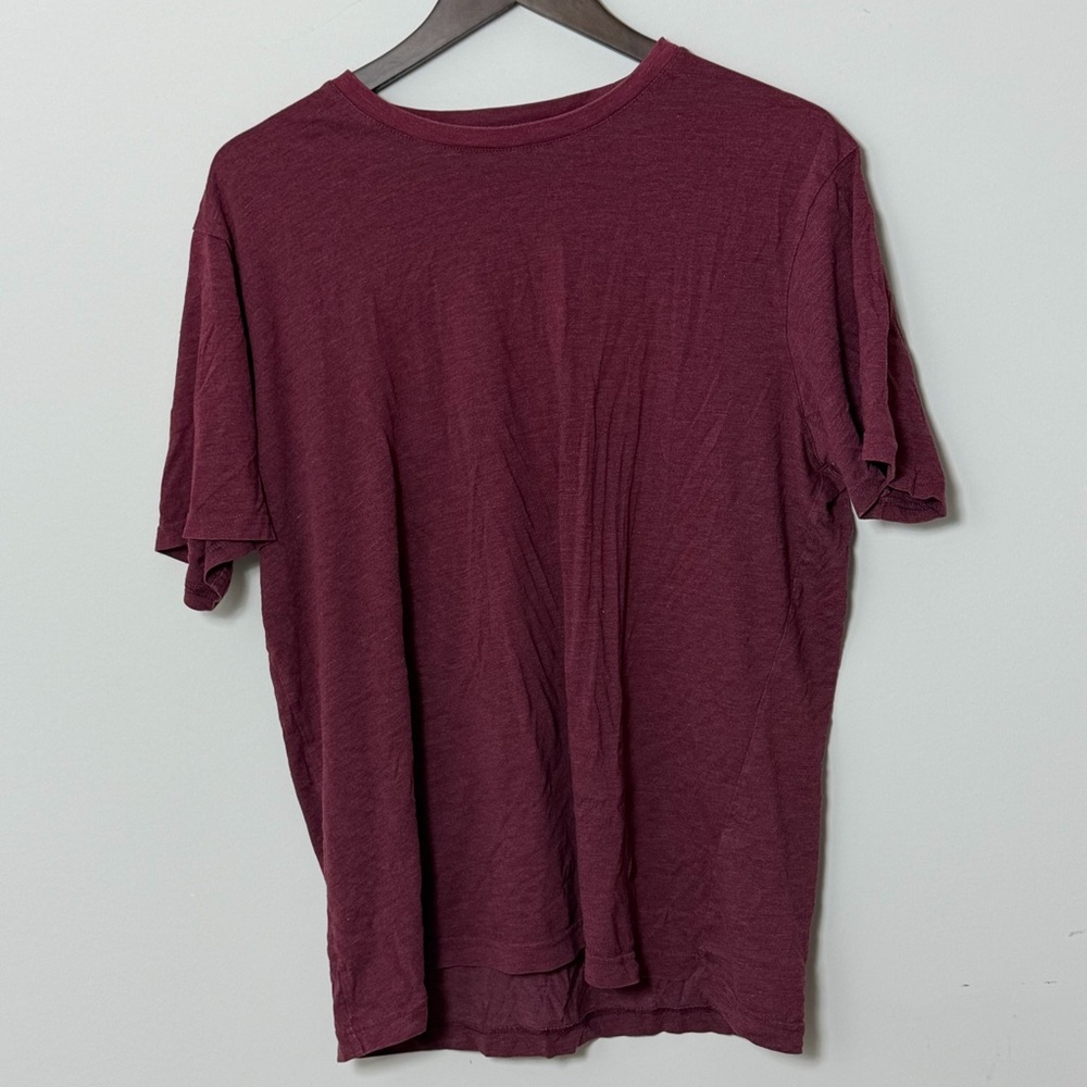 Banana Republic Men's Crew Neck Tee in Deep Wine